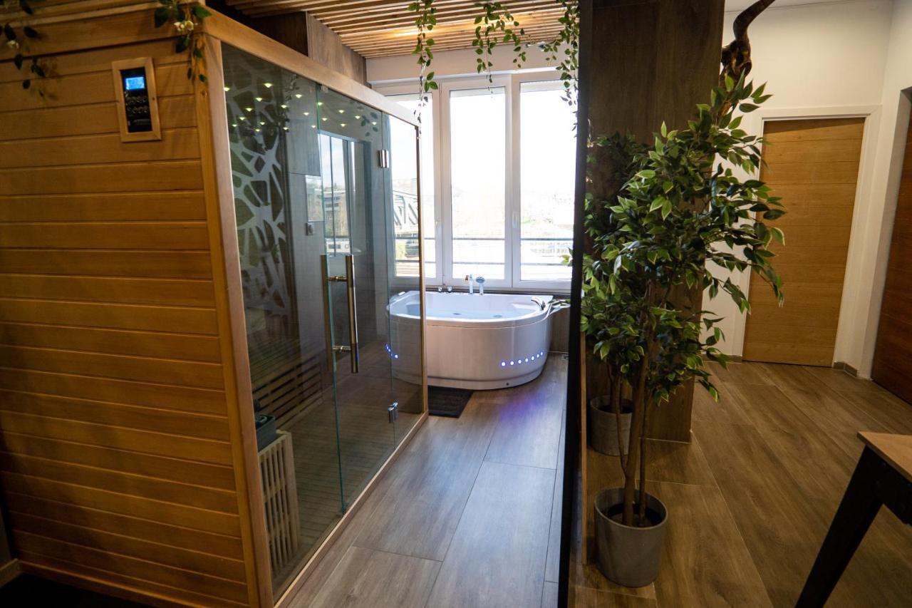 Capsule Wellness - Sauna - Balneo - Machine De Sport Privatif - Ps5 - 2 Chambres Valenciennes Zewnętrze zdjęcie